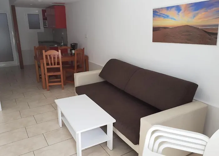 Niza Aparthotel 3*